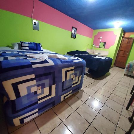 קצאלטננגו Hotel Kasa Kamelot מראה חיצוני תמונה