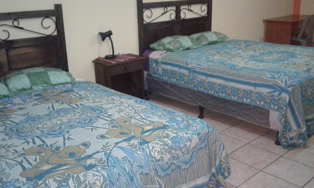 קצאלטננגו Hotel Kasa Kamelot מראה חיצוני תמונה