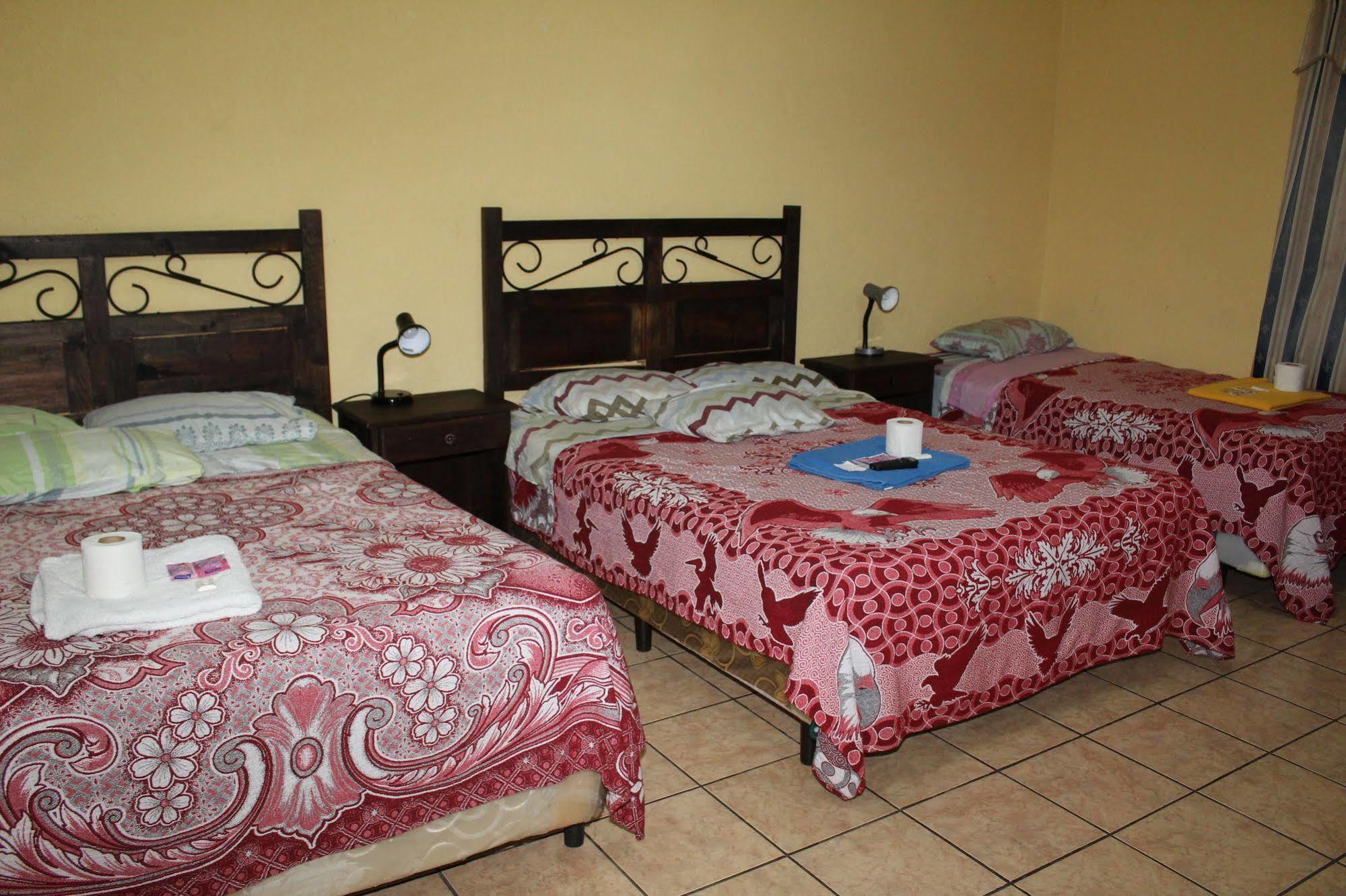 קצאלטננגו Hotel Kasa Kamelot מראה חיצוני תמונה